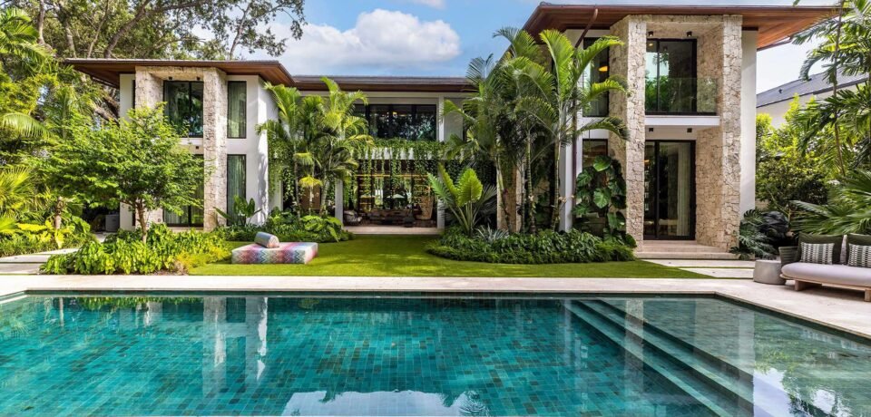 Design-Solutions-Siddons-Residence-Pool-Area_7821-min-2000x1334-1